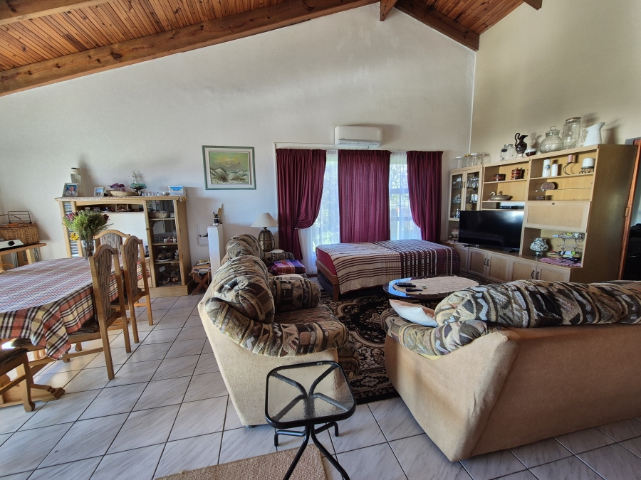 5 Bedroom Property for Sale in Kleinkoornhuis Western Cape